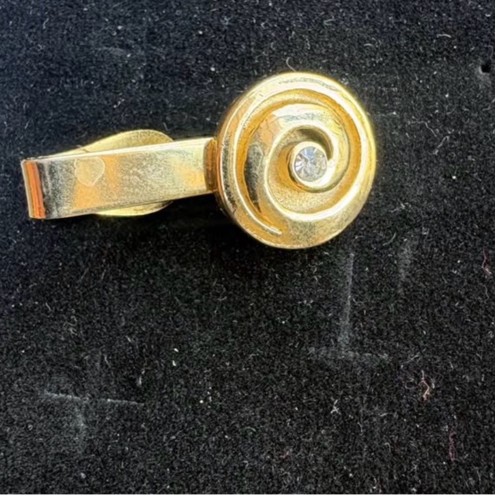 Gold plated Tie Bar spiral design with mounted diamond